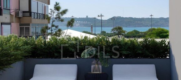 3 bedrooms Duplex in Lisbon, Portugal No. 341951 2