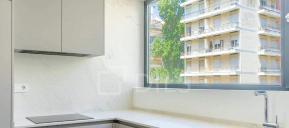 3 bedrooms Duplex in Lisbon, Portugal No. 341951 11