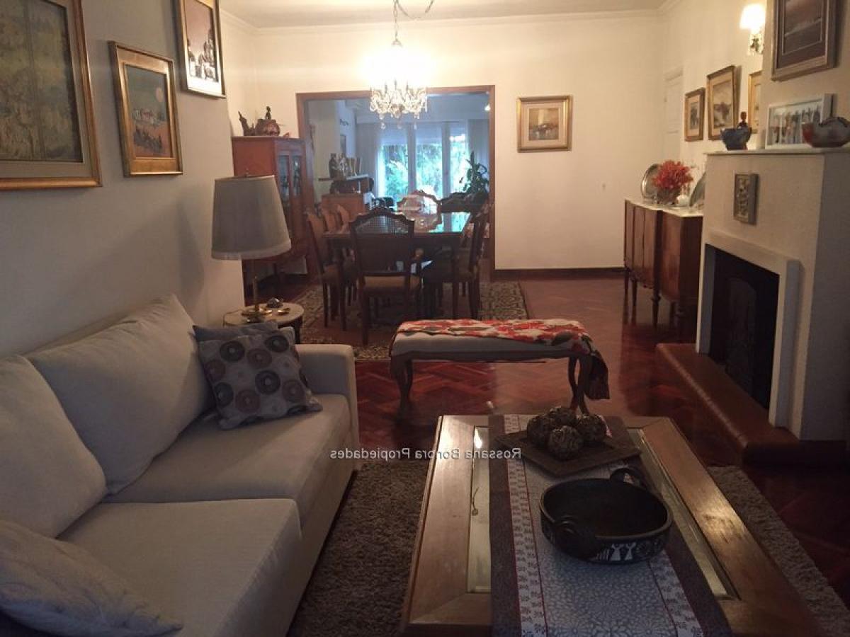 3 bedrooms House in Montevideo, Uruguay No. 7013