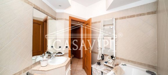 2 bedrooms Apartment in Rome, Italy No. 216964 21