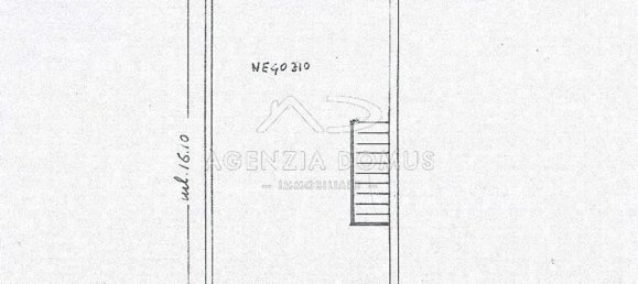 164m² Commercial property in Racale, Italy No. 274776 5