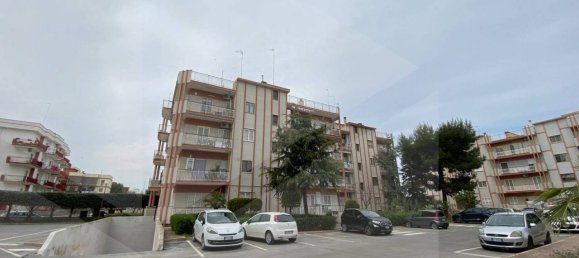 3 rooms Apartment in Molfetta, Italy No. 28490 16