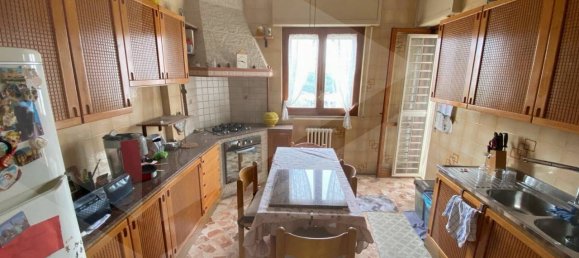 3 rooms Apartment in Molfetta, Italy No. 28490 7