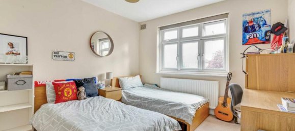 4 bedrooms House in Surbiton, United Kingdom No. 10227 6