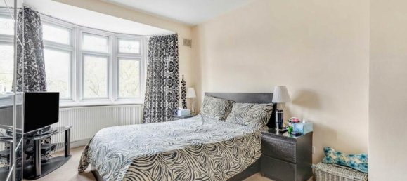 4 bedrooms House in Surbiton, United Kingdom No. 10227 12