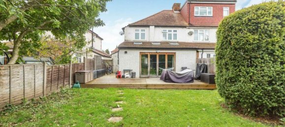 4 bedrooms House in Surbiton, United Kingdom No. 10227 15