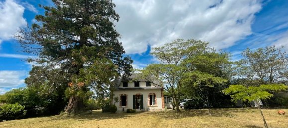 Casa de 5 dormitorios en Guilly, France No. 265766 5