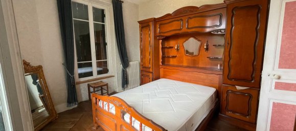 Casa de 5 dormitorios en Guilly, France No. 265766 2