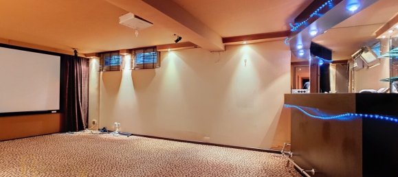 5 bedrooms House in Lamorlaye, France No. 293145 10