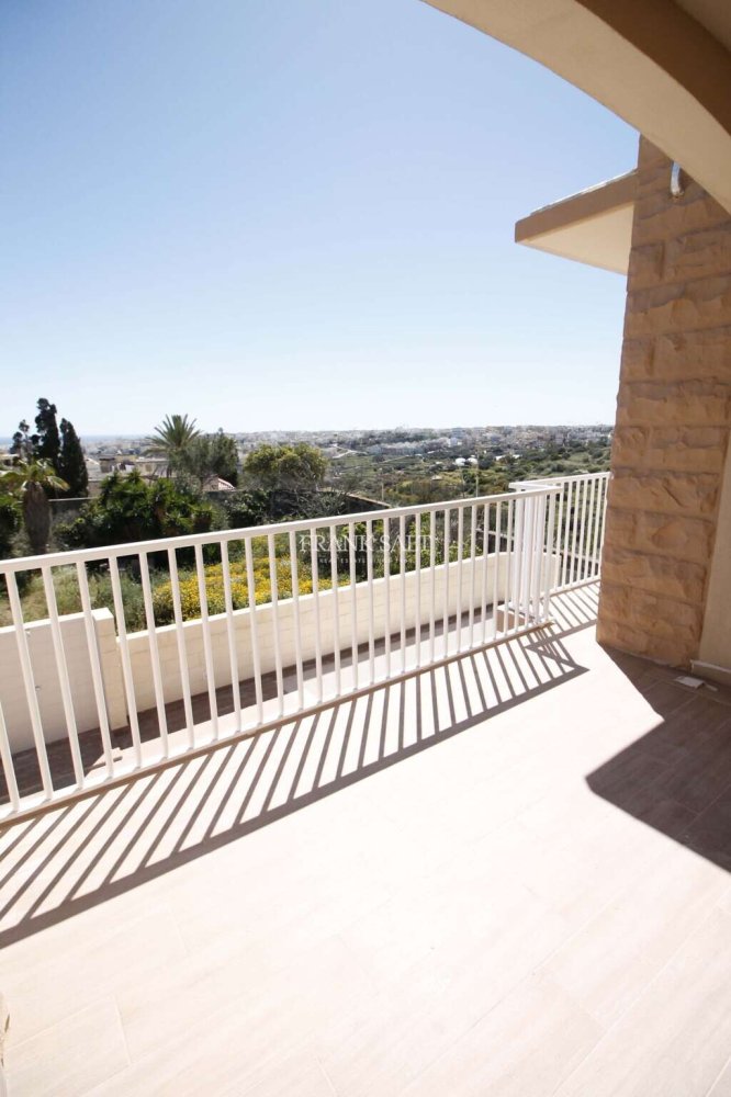 3 Schlafzimmer Villa in Swieqi, Malta, Nr. 9267