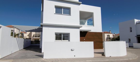 4 غرف نوم فيلا في Paralimni, Cyprus رقم 22099 23