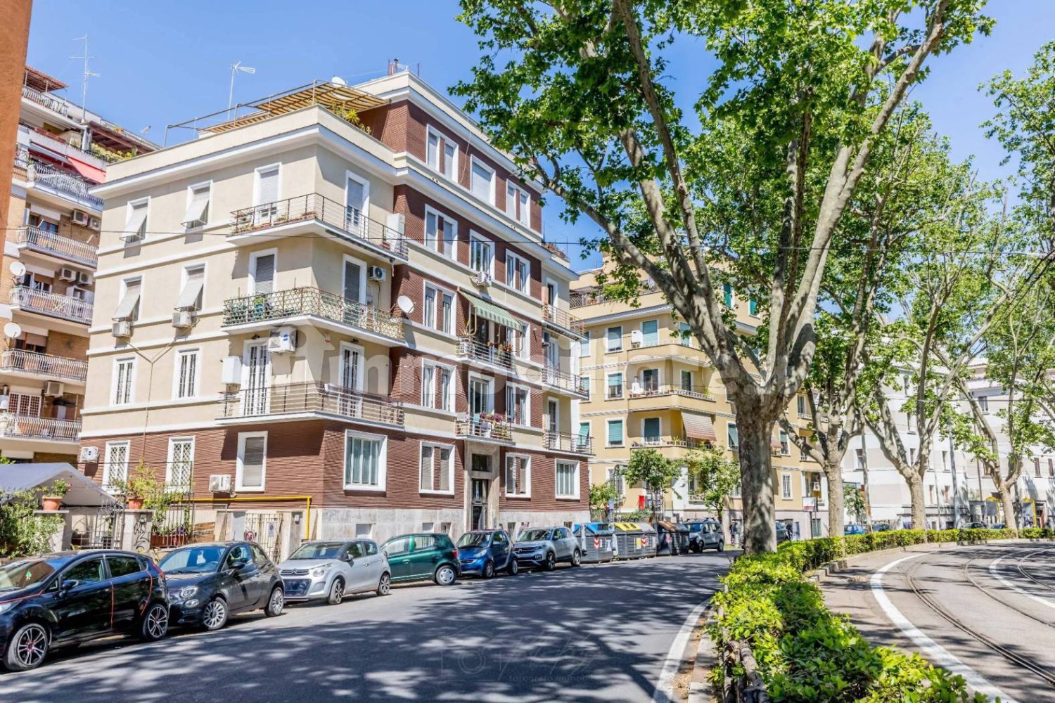 2 bedrooms Apartment in Rome, Italy No. 323585