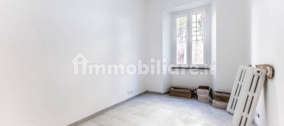 2 bedrooms Apartment in Rome, Italy No. 323585 14