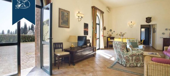 10 غرف نوم منزل في Siena, Italy رقم 55246 25