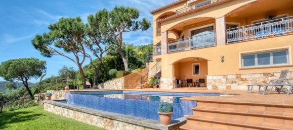 5 bedrooms Villa in Platja D'aro, Spain No. 7421 2
