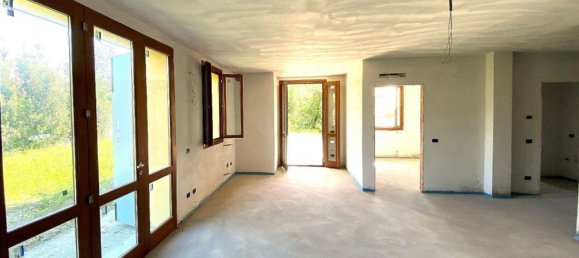 6-Zimmer Haus in Finale Emilia, Italy, Nr. 187802 4