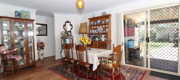 4 bedrooms House in Crows Nest, Australia No. 278 6