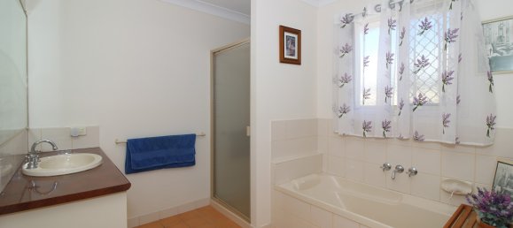 4 bedrooms House in Crows Nest, Australia No. 278 13