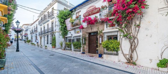 Adosado de 6 dormitorios en Marbella, Spain No. 146954 42