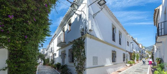 Adosado de 6 dormitorios en Marbella, Spain No. 146954 30