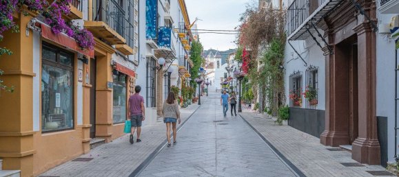 Adosado de 6 dormitorios en Marbella, Spain No. 146954 48