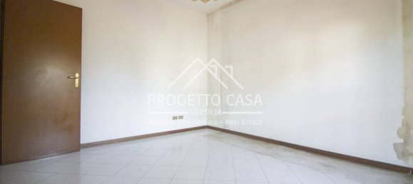 Apartamento de 2 dormitorios en Viareggio, Italy No. 351133 24
