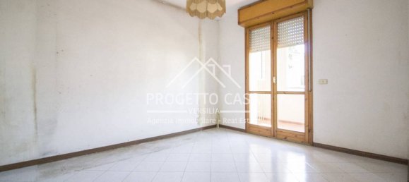 Apartamento de 2 dormitorios en Viareggio, Italy No. 351133 20