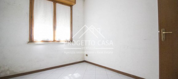 Apartamento de 2 dormitorios en Viareggio, Italy No. 351133 13