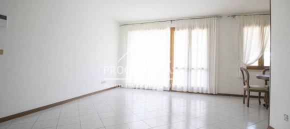Apartamento de 2 dormitorios en Viareggio, Italy No. 351133 2