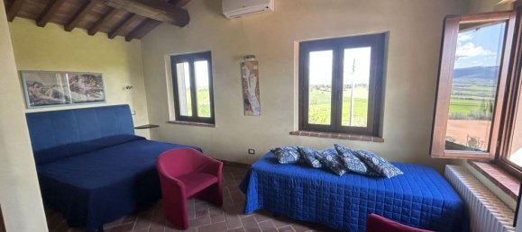 14 rooms Villa in Castiglione del Lago, Italy No. 78077 11