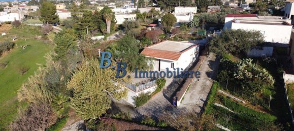 Вилла с 4 комнатами в Алькамо, Италия № 109435 9