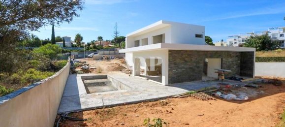4 Schlafzimmer Villa in Lagoa, Portugal, Nr. 26152 2