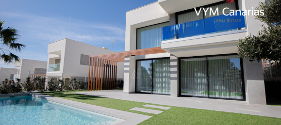 3 bedrooms Villa in Golf Bahia, Spain No. 3175 17