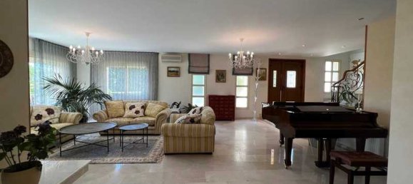 5 bedrooms Villa in Agios Tychonas, Cyprus No. 6724 8