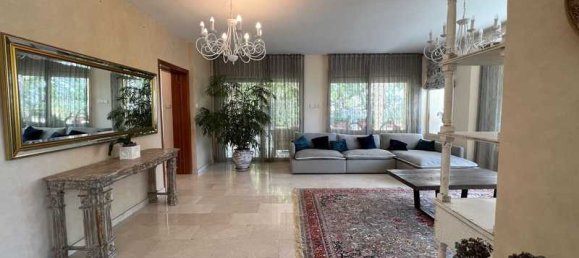 5 bedrooms Villa in Agios Tychonas, Cyprus No. 6724 7