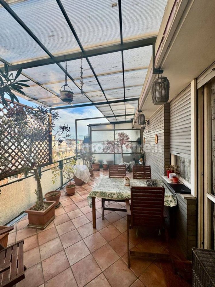 2 bedrooms Penthouse in Turin, Italy No. 206987