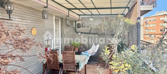 2 bedrooms Penthouse in Turin, Italy No. 206987 18