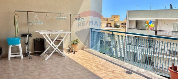 Apartamento de 4 dormitorios en Monopoli, Italy No. 322746 22
