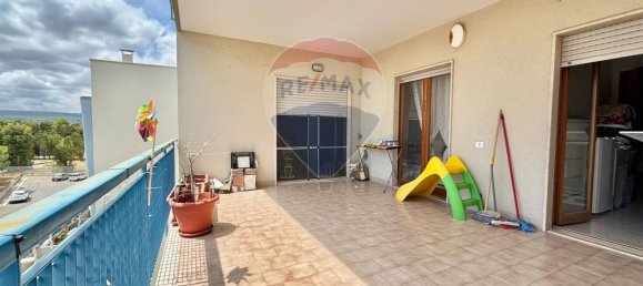 Apartamento de 4 dormitorios en Monopoli, Italy No. 322746 20