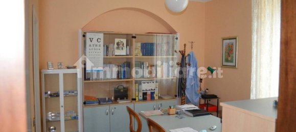 Apartamento de 3 dormitorios en Montorio al Vomano, Italy No. 98310 24