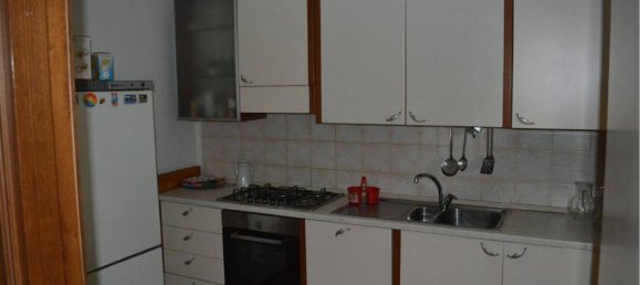 Apartamento de 3 dormitorios en Montorio al Vomano, Italy No. 98310 17