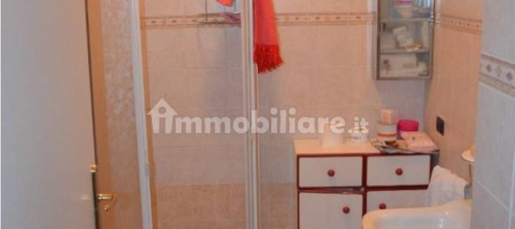 Apartamento de 3 dormitorios en Montorio al Vomano, Italy No. 98310 18