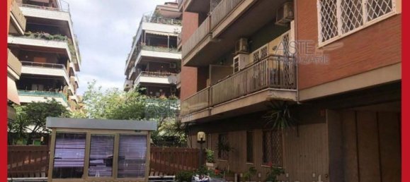 5 bedrooms Apartment in Rome, Italy No. 330851 19