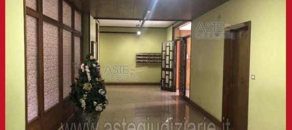 5 bedrooms Apartment in Rome, Italy No. 330851 10
