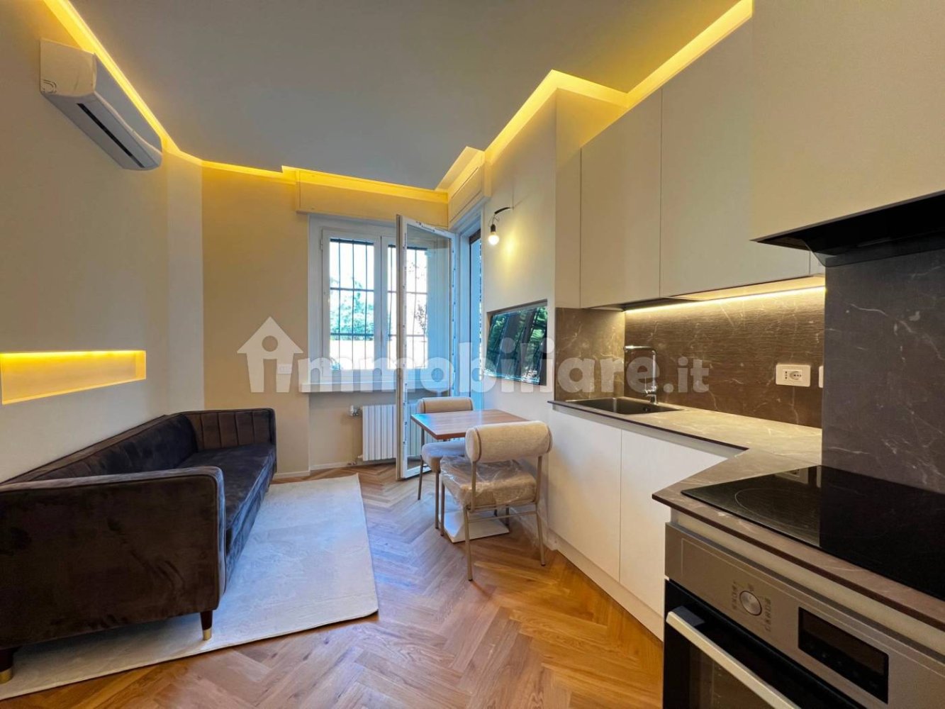 1 bedroom Apartment in Milan, Italy No. 347619