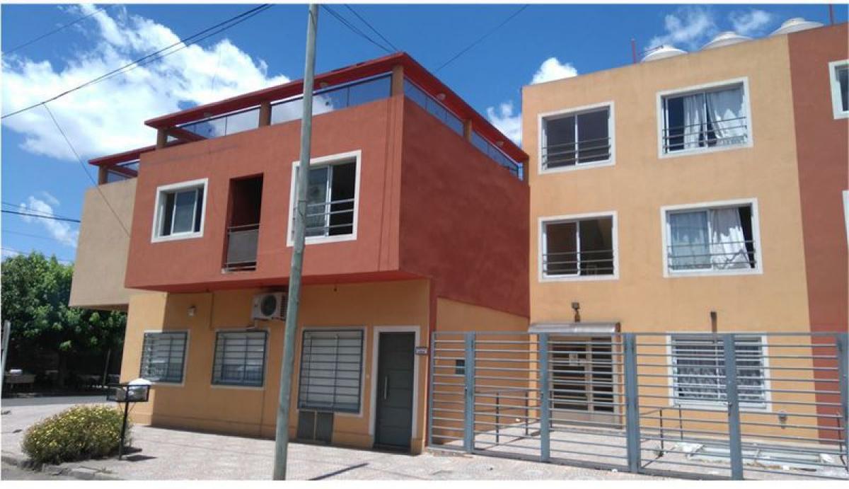 Estudio en Bermúdez, Argentina No. 689