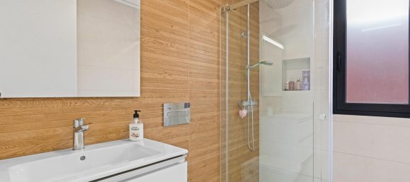 Villa de 4 dormitorios en Guardamar del Segura, Spain No. 287597 29