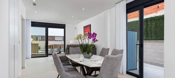 Villa de 4 dormitorios en Guardamar del Segura, Spain No. 287597 15