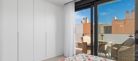 Villa de 4 dormitorios en Guardamar del Segura, Spain No. 287597 22