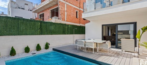 Villa de 4 dormitorios en Guardamar del Segura, Spain No. 287597 9